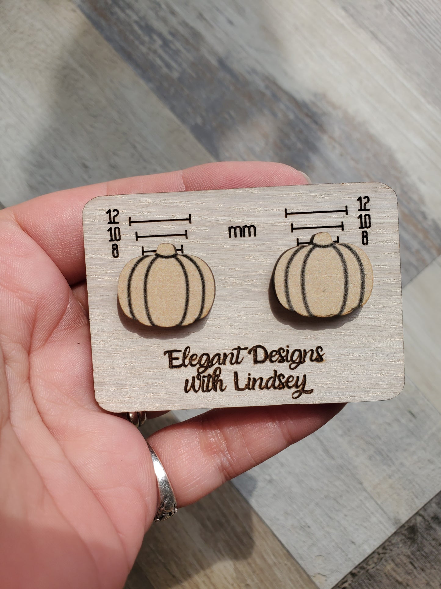 Cream Pumpkin Wood Stud Earrings