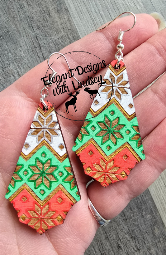 Nordic Engraved Scallop Wood Earrings