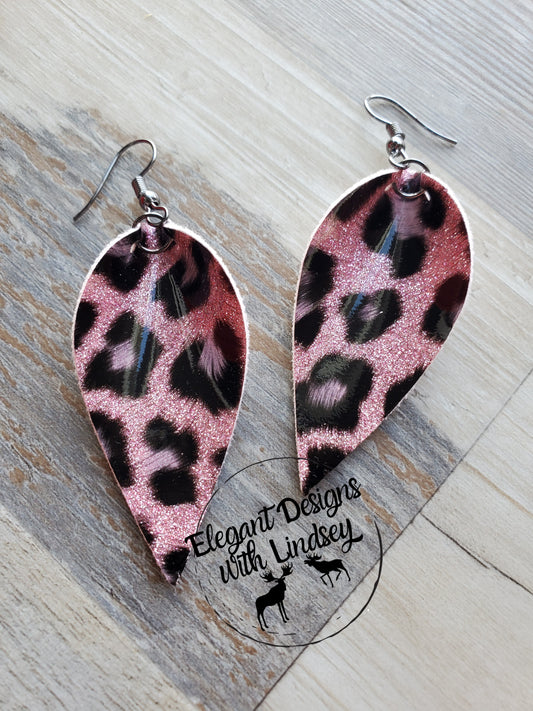 Shinny Pink Cheetah Skinny Pinched Faux leather earrings